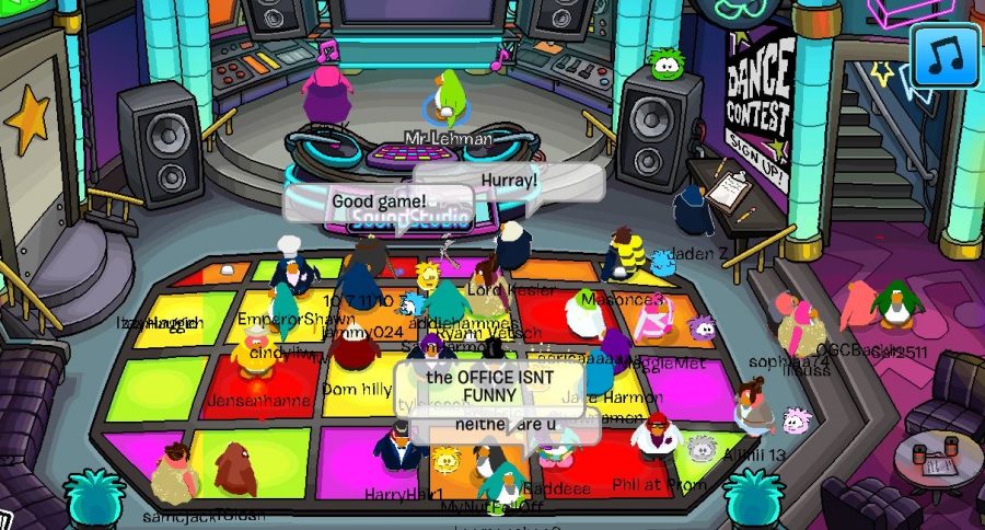 Club Penguin: Dance Contest - Club Penguin Games